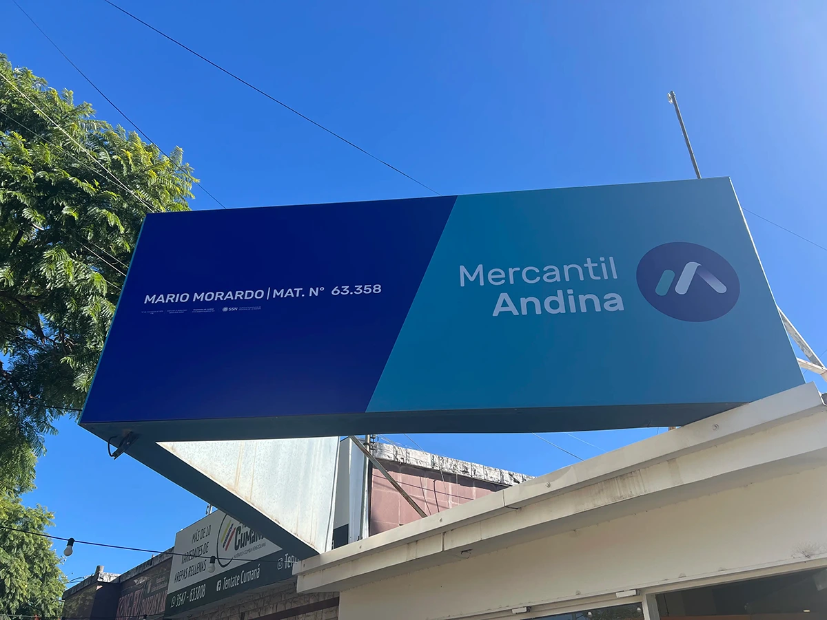 Cartel exterior de Morardo Seguros en Alta Gracia